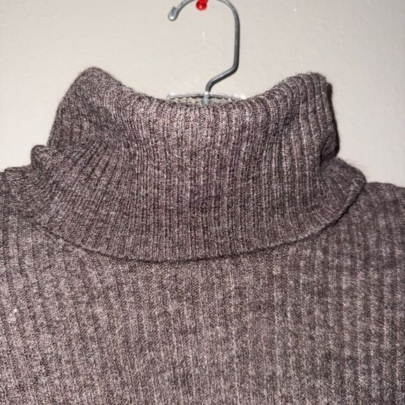 H&M Dark Brown Ribbed Turtleneck Wool Acrylic Blend Sweater Medium #720 - Picture 2 of 5